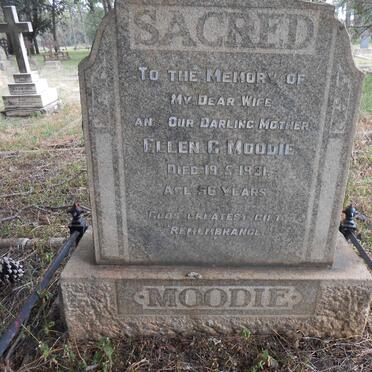 MOODIE John -1945 &amp; Ellen G. -1931