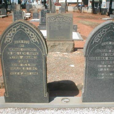 FOURIE Petrus Johannes 1903-1947 &amp;  Susanna Magretha 1909-1989