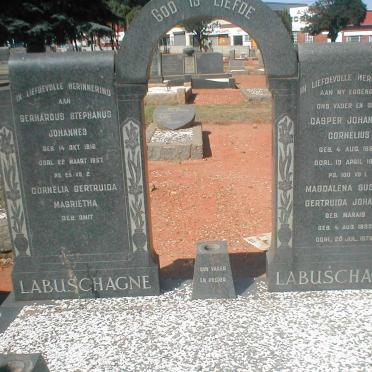 LABUSCHAGNE Casper Johannes Cornelius 1888-1958 &amp; Magdalena Susara Gertruida Johanna MARAIS 1899-1970