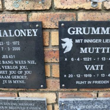 GRUMMET Vati 1919-1999 &amp; Mutti 1921-1999