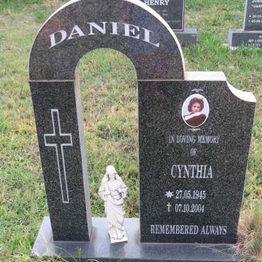 DANIEL Cynthia 1945-2004