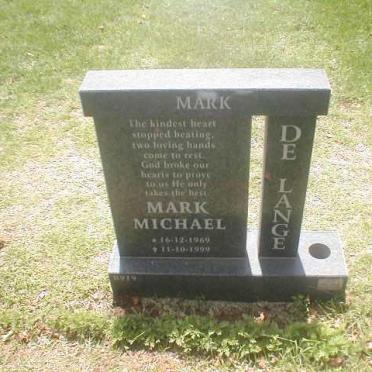 LANGE Mark Michael, de 1969-1999