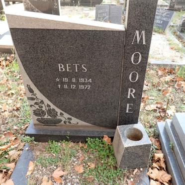 MOORE Bets 1934-1972