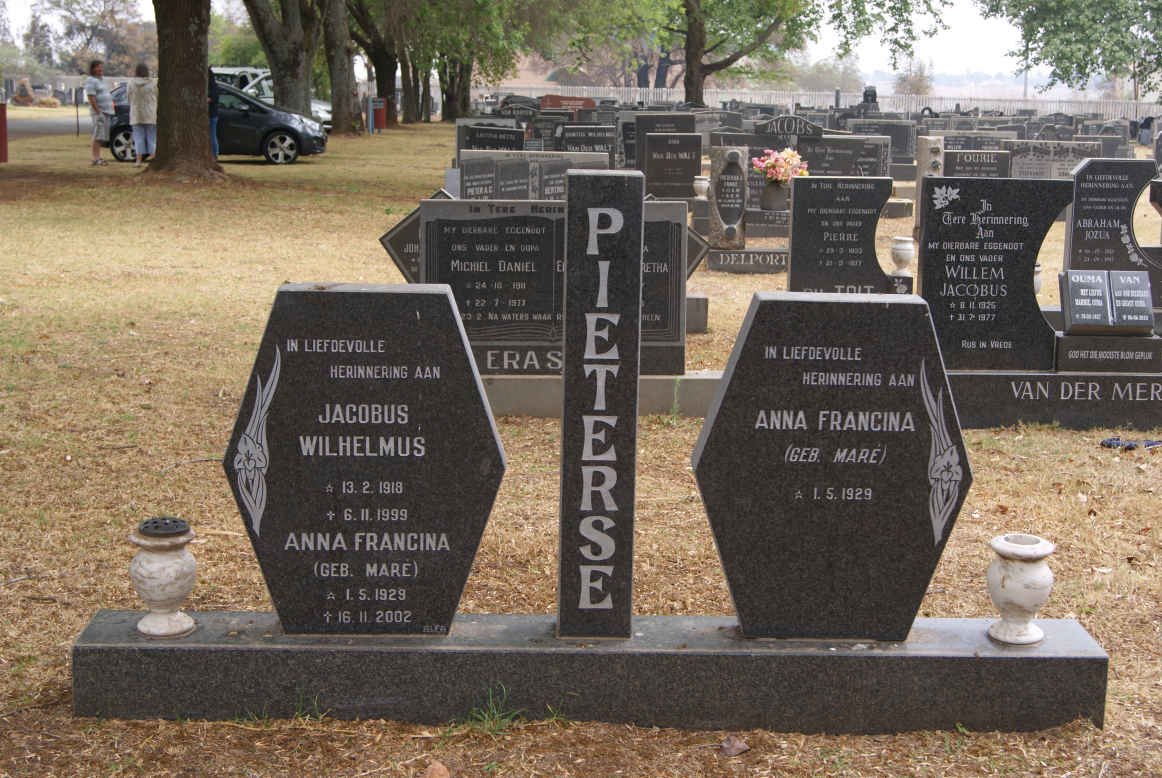 PIETERSE Jacobus Wilhelmus 1918-1999 &amp; Anna Francina MARÉ 1929-2002