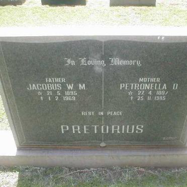 PRETORIUS Jacobus W.M. 1895-1969 &amp; Petronella O. 1897-1985
