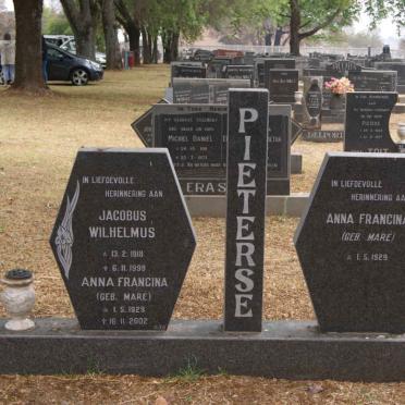 PIETERSE Jacobus Wilhelmus 1918-1999 &amp; Anna Francina MARÉ 1929-2002