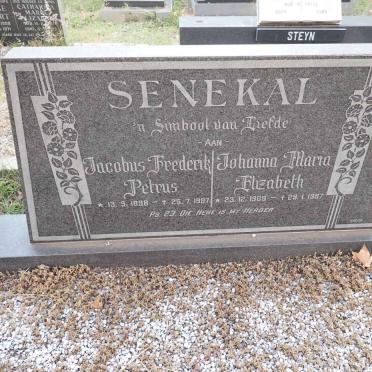 SENEKAL Jacobus Frederik Petrus 1898-1987 &amp; Johanna Maria Elizabeth 1909-1987