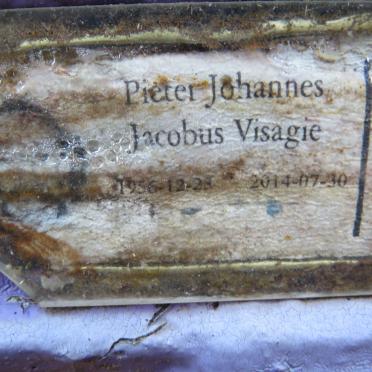 VISAGIE Pieter Johannes Jacobus 1956-2014 &amp; Anna Catharina Sophia 1959-2016 _2