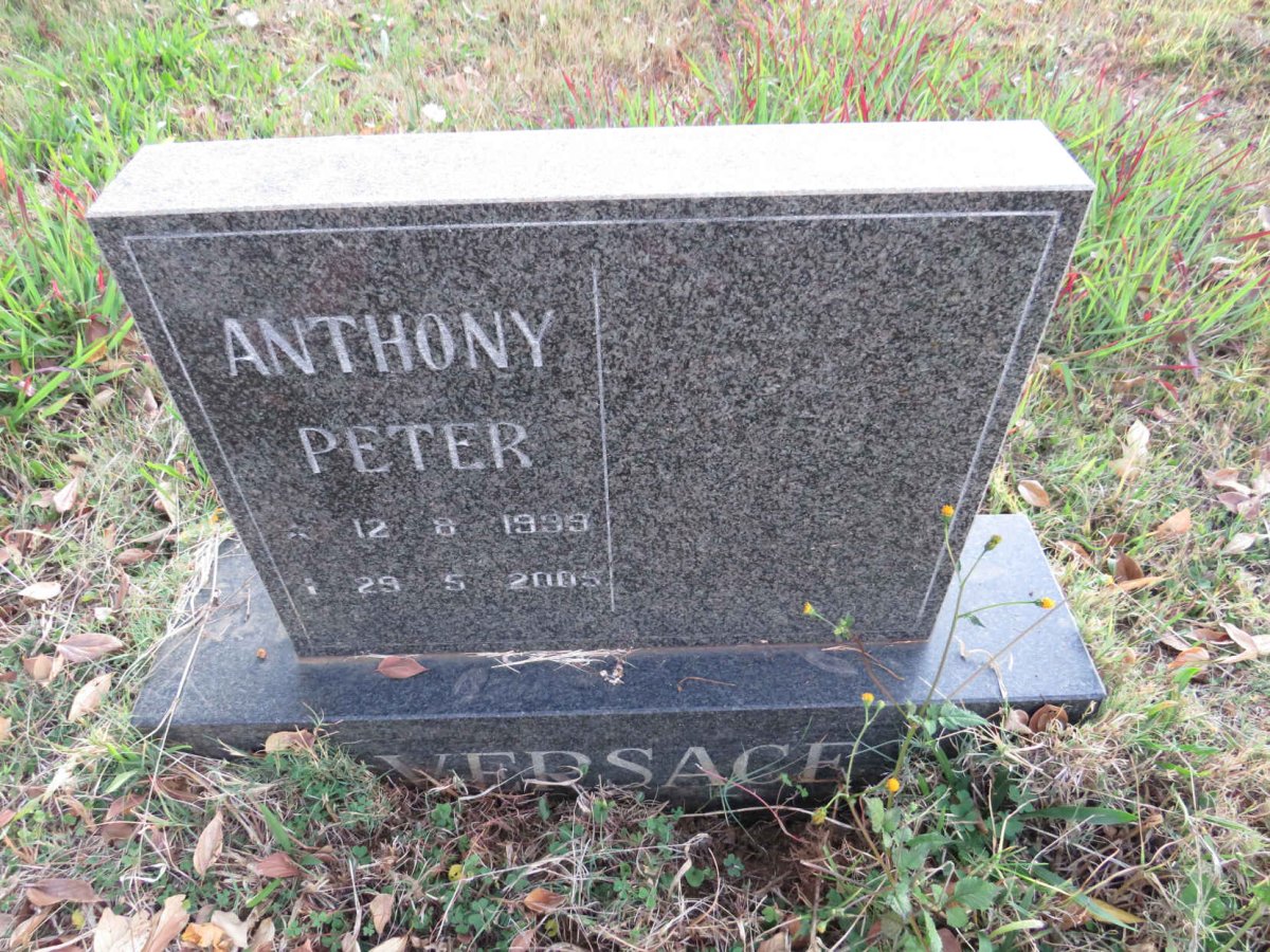 VERSACE Anthony Peter 1939-2005