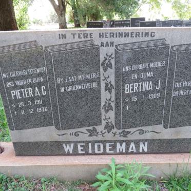 WEIDEMAN Pieter A.C. 1911-1976 &amp; Bertina J. 1909-