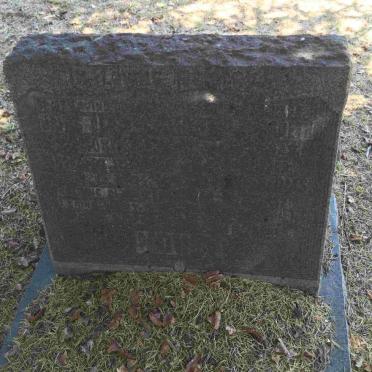 01. ? Unknown :: Illegible graves