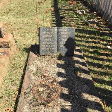 FOURIE Catharina C. nee COETZEE 190?-1961 :: MULLER Sarah P. 1910-19??