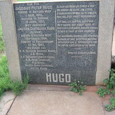 HUGO Jacobus Pieter 1861-1937 &amp; Jacoba Gertruida OLIVIER 1864-1843