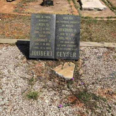 JOUBERT Johannes J. 1861-1959 :: Emily E. 1867-1936 :: GEYSER Hendrina M.nee 1907-1944