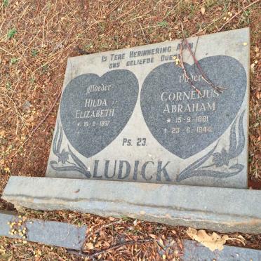 LUDICK Cornelius Abraham 1881-1944 &amp; Hilda Elizabeth 1897-