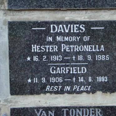 DAVIES Garfield 1906-1993 &amp; Hester Petronella 1913-1985