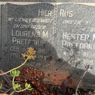 PRETORIUS Lourens M. 1888-1947 &amp; Hester M. 1894-1987
