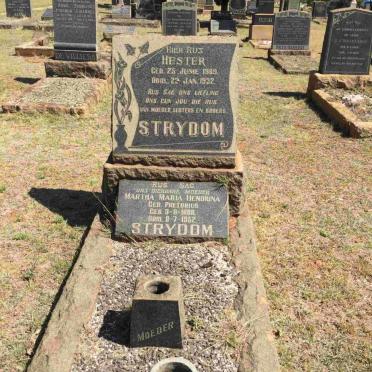 STRYDOM Martha Maria Hendrina nee PRETORIUS 1888-1952 :: STRYDOM Hester 1909-1932