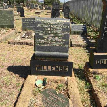 WILLEMSE Mattheus Johannes 1873-1949 &amp; Albertina W. nee HOFFMAN -1932