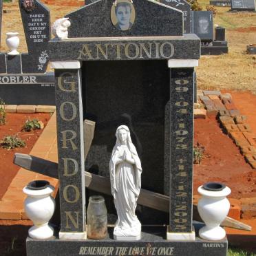 ANTONIO Gordon 1973-2005
