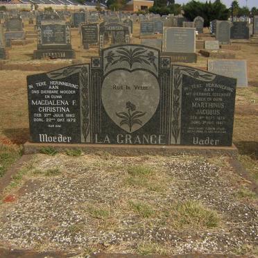 GRANGE Marthinus Jacobus, la 1875-1961 &amp; Magdalena F. Christina 1883-1972