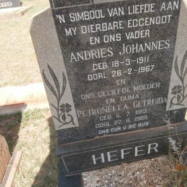 HEFER Andries Johannes 1911-1967 &amp; Petronella Getruida 1913-1999