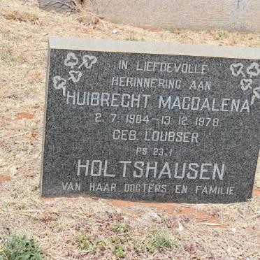 HOLTSHAUSEN Huibrecht Magdalena nee LOUBSER 1904-1978