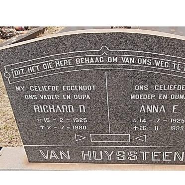 HUYSSTEEN Richard D., van 1925-1980 &amp; Anna E. 1925-1983