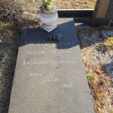 HUGO Victor 1901-1970 &amp; Sukie NAUDÉ 1903-1952