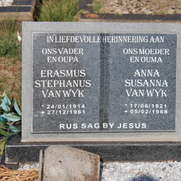 WYK Erasmus Stephanus, van 1914-1961 &amp; Anna Susanna 1921-1968