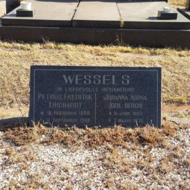 WESSELS Petrus Frederik Trichardt 1898-1968 &amp; Johanna Adina BERGH 1897-1975