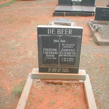 BEER Frederik Coenraad David, de 1900- &amp; Johanna Elizabeth ENGELBRECHT 1904-1977