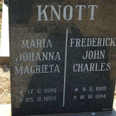 KNOTT Frederick John Charles 1920-1994 &amp; Maria Johanna Magrieta 1920-1993