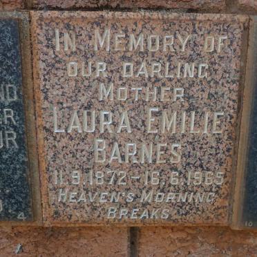 BARNES Laura Emilie 1872-1965