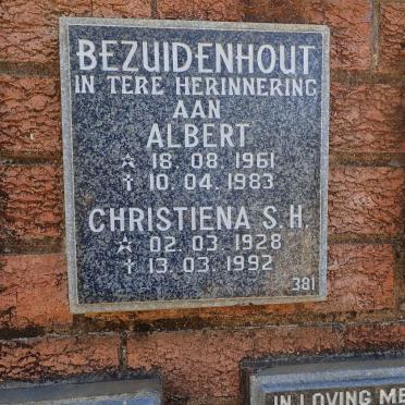BEZUIDENHOUT Albert 1961-1983 &amp; Christiena S.H. 1928-1992