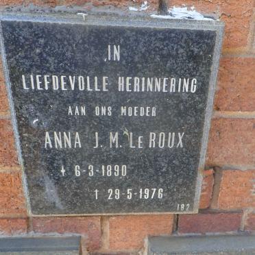 ROUX Anna J.M., le 1890-1976