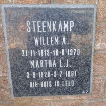 STEENKAMP Willem A. 1913-1979 &amp; Martha L.J. 1920-1981