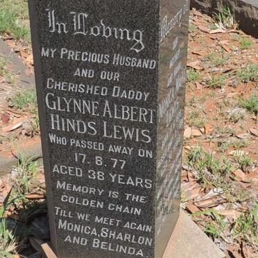 LEWIS Glynne Albert Hinds 1938-1977 & Monica Mary 1939-1990 _1