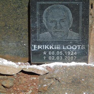 LOOTS Frikkie 1924-2007