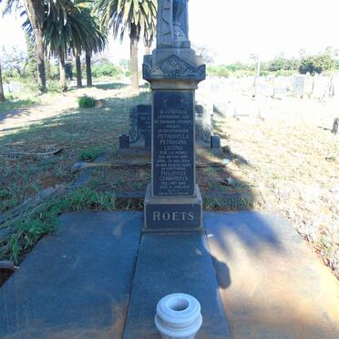ROETS Philippus Gerhardus 1885-1978 &amp; Petronella Petrosina Louina V.D. MERWE 1887-1964