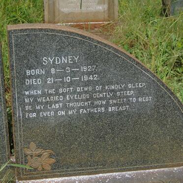 SMITH Nick, DESMOND - 1878-1972 & Peggy 1903-1962 :: DESMOND-SMITH Nicky 1925-1990 :: DESMOND-SMITH Sydney 1927-1942 _4