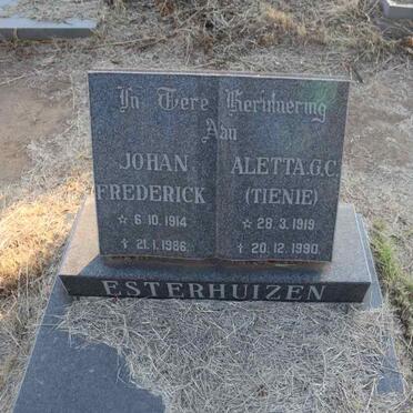 ESTERHUIZEN Johan Frederick 1914-1986 & Aletta G.C. 1919-1990
