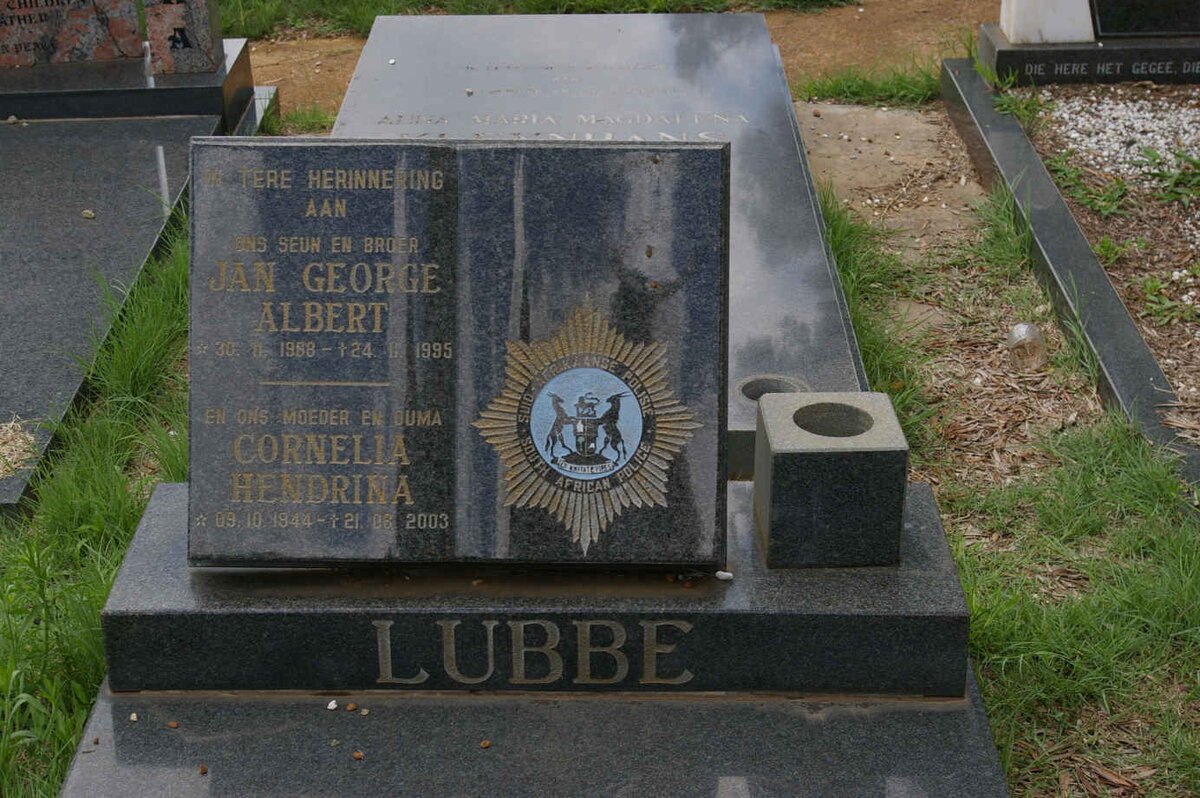 LUBBE Jan George Albert 1988-1995 :: LUBBE Cornelia Hendrina 1944-2003