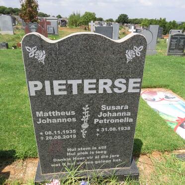 PIETERSE Mattheus Johannes 1935-2019 & Susara Johanna Petronella 1938- 