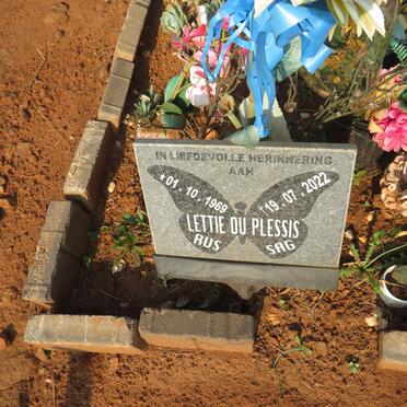 PLESSIS Lettie, du 1969-2022