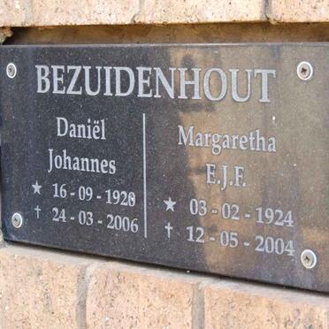 BEZUIDENHOUT Daniel Johannes 1928-2006 &amp; Margaretha E.J.F. 1924-2004