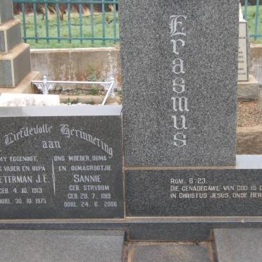 ERASMUS Pieterman J.E. 1913-1975 &amp; Sannie STRYDOM 1919-2006