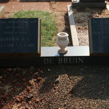 BRUIN Hendrik J.J., de 190?-1988 &amp; Adriana Petronella Wilhelmina 1912-1973