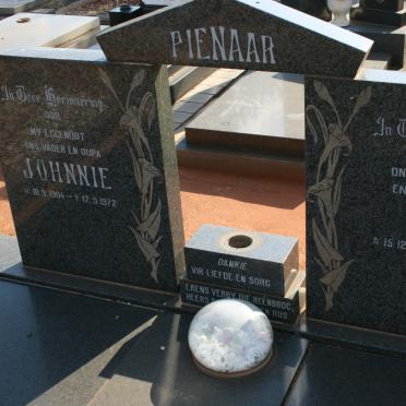 PIENAAR Johnnie 1904-1972 &amp; Rita 1908-2000