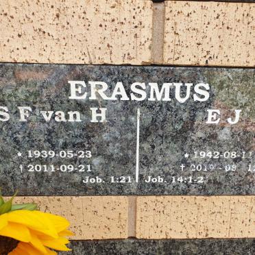 ERASMUS S.F. van H. 1939-2011 &amp; E.J. 1942-2019
